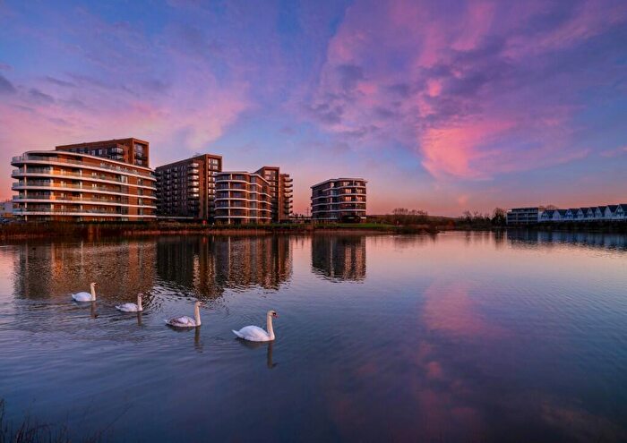 2 Bedroom Apartment For Sale In Green Park Village & Bankside Gardens, Flagstaff Road, Reading, RG2