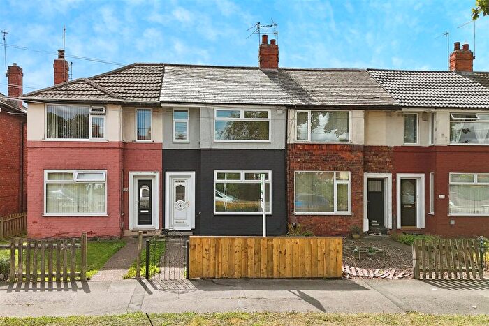 2 Bedroom Terraced House For Sale In Spring Bank West, Hull, HU5