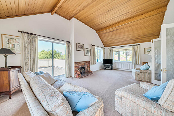 5 Bedroom Detached House For Sale In Cootham - Detached Family Home, RH20