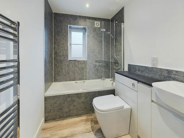 4 Bedroom Detached House For Sale In Contour Close, Emneth, Wisbech, PE14