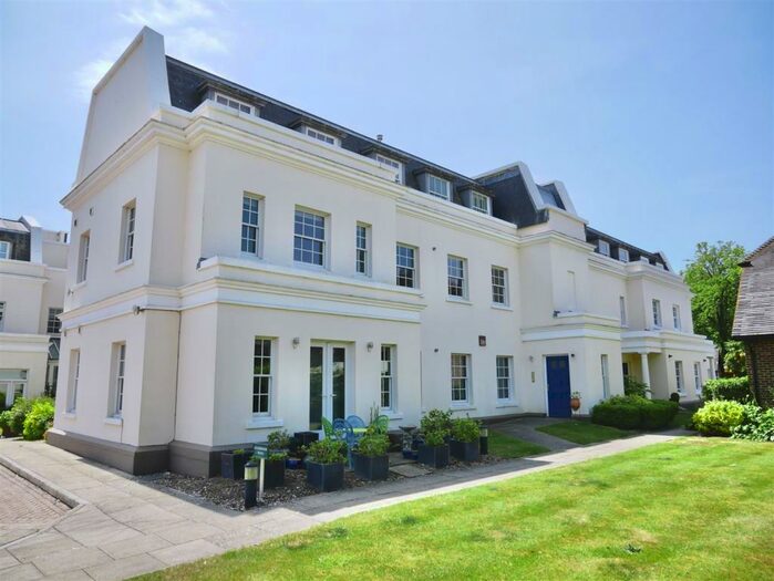 2 Bedroom Apartment To Rent In Tortington Manor, Arundel, BN18