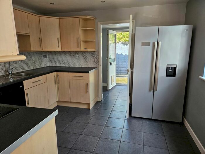 3 Bedroom Bungalow To Rent In Back Lane, Norwich, NR9