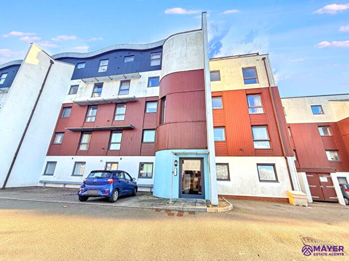 2 Bedroom Flat For Sale In Explorer Court, Plymouth, PL2