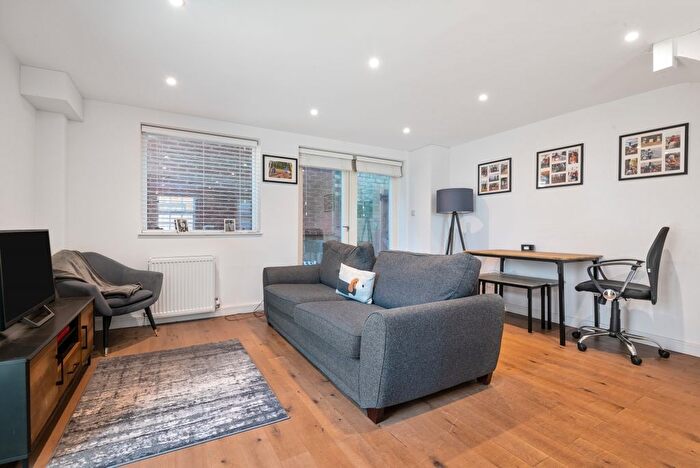 2 Bedroom Detached House To Rent In Elm Grove, Wimbledon, London, SW19