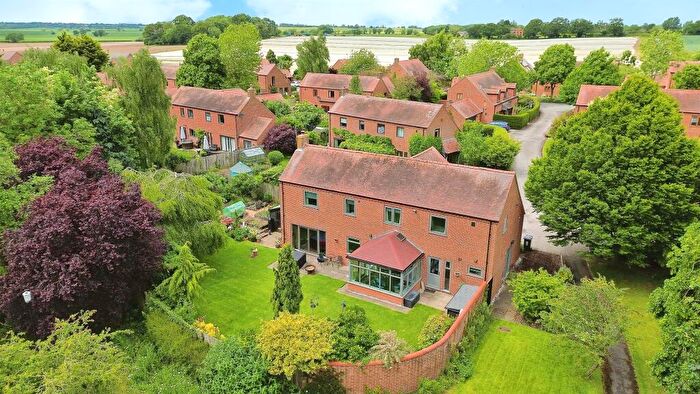 5 Bedroom Detached House For Sale In Hithersand Close, Hampton Lucy, Warwick, CV35