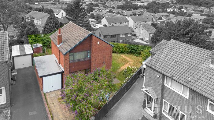 3 Bedroom Detached House For Sale In Rectory Drive, Batley, WF17