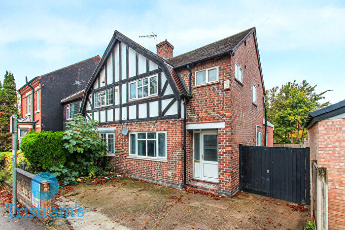 4 Bedroom Semi Detached House To Rent In Beeston Road, Dunkirk, NG7