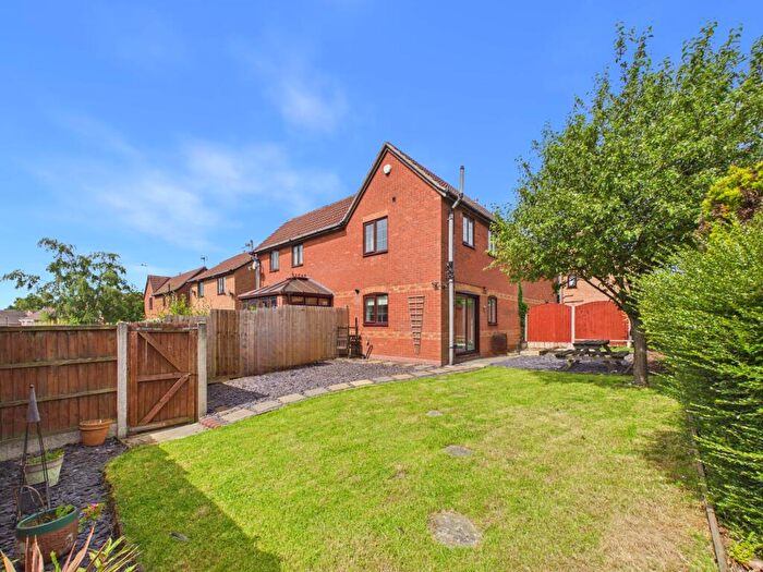 2 Bedroom Town House For Sale In Ivybridge Close, Oakwood, DE21
