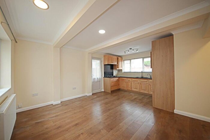2 Bedroom Detached Bungalow To Rent In Kinson Road, Bournemouth, BH10