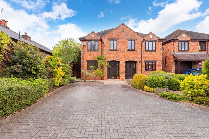 3 Bedroom Semi Detached House For Sale In Rutland Gate, Maidenhead, SL6