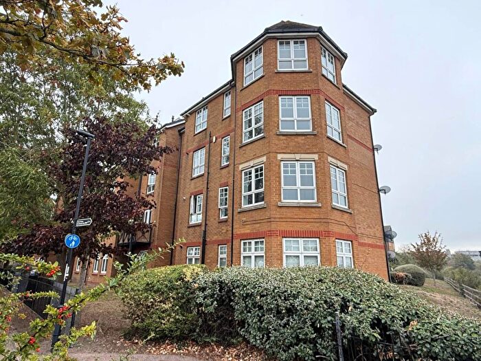 2 Bedroom Flat To Rent In Greenhaven Drive, London, SE28