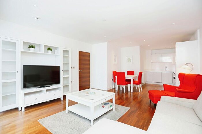 3 Bedroom Flat For Sale In John Donne Way, London, SE10