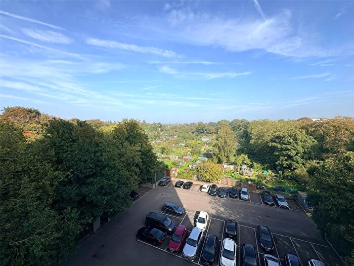 3 Bedroom Apartment To Rent In Mere Bank, Aigburth, Liverpool, Merseyside, L17