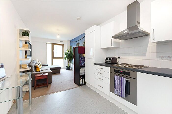 1 Bedroom Flat To Rent In Hardwicks Square, Wandsworth Park, SW18