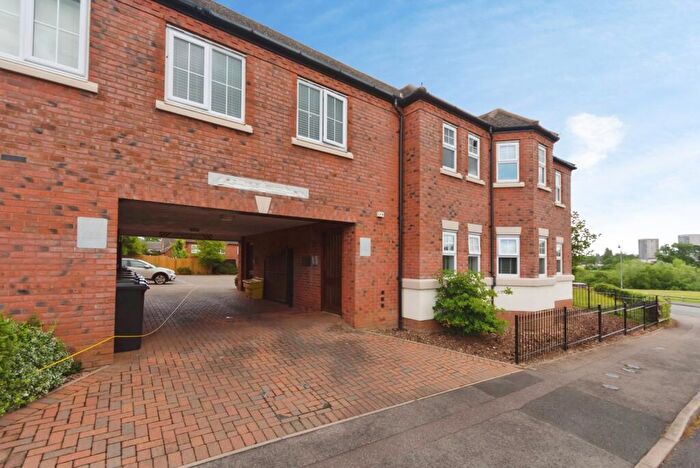 1 Bedroom Flat For Sale In Norton Close, Kings Norton, Birmingham, West Midlands, B30