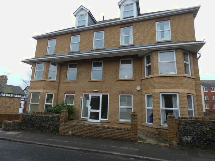 2 Bedroom Flat To Rent In Essex Road, Westgate-On-Sea, CT8