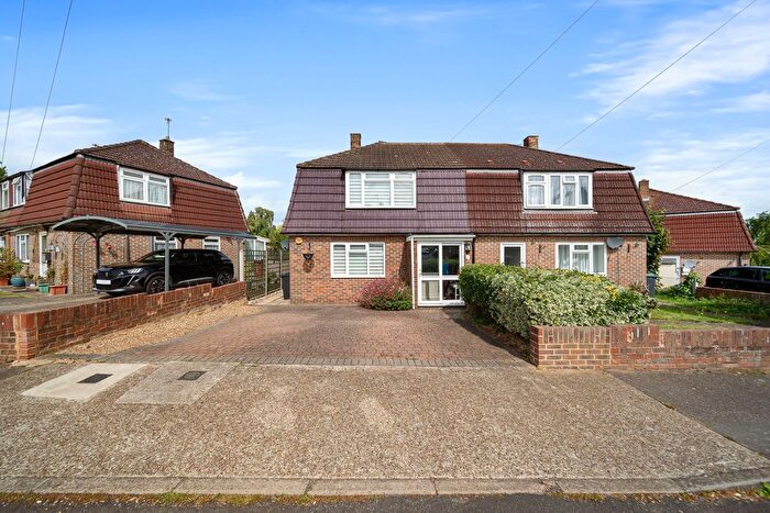 3 Bedroom Semi-Detached House To Rent In Irvine Road, Higham, ME3