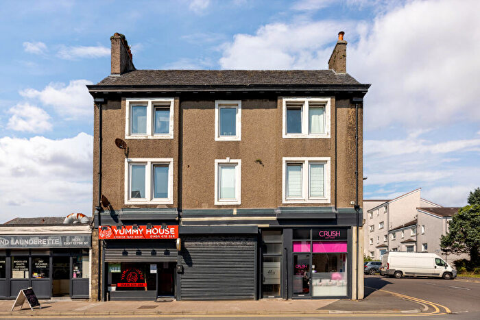 2 Bedroom Flat For Sale In East Clyde Street, Helensburgh, Argyll And Bute, G84