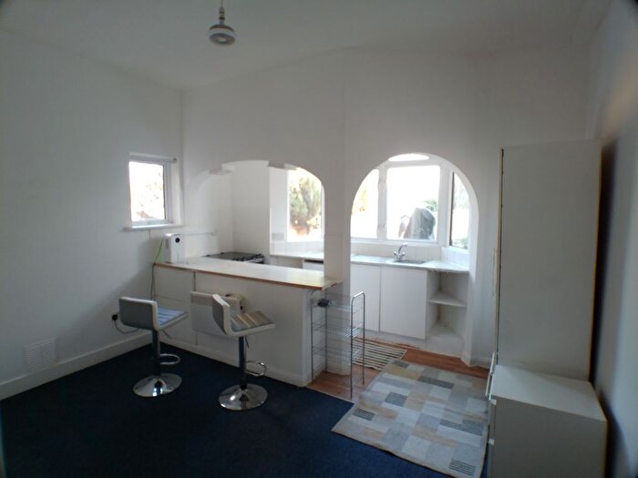 Studio To Rent In Melrose Avenue, Willesden Green, NW2
