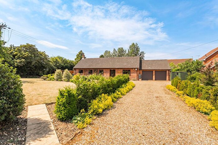 3 Bedroom Detached Bungalow For Sale In Drayton Hall Lane, Scarning, NR19