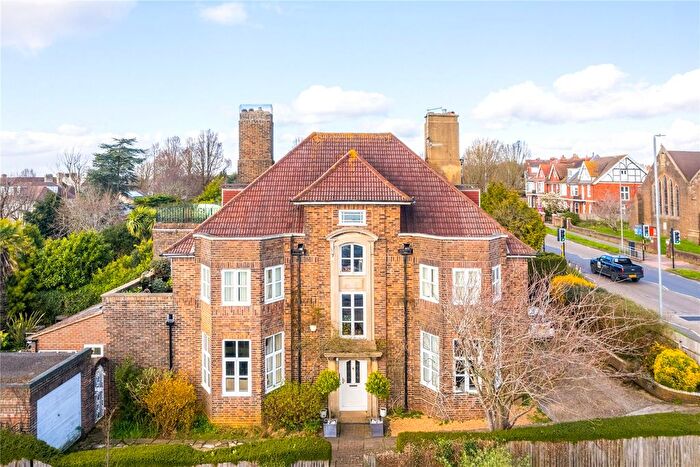 2 Bedroom Flat For Sale In Dyke Road, Hove, East Sussex, BN3