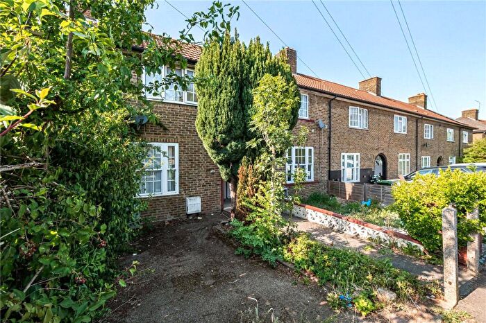 2 Bedroom Terraced House For Sale In Ivorydown, Bromley, BR1