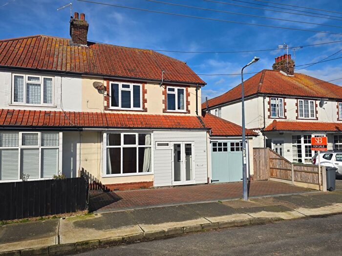 3 Bedroom Semi Detached House For Sale In Looe Road, Felixstowe, IP11