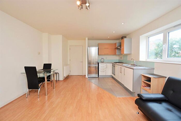 1 Bedroom Apartment To Rent In Tequila Wharf, Commercial Road, Limehouse, E14