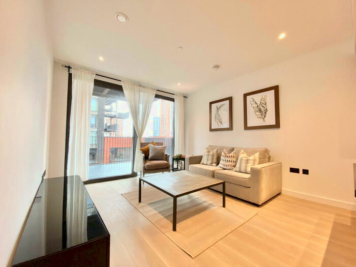 2 Bedroom Apartment To Rent In Embassy Gardens, London, SW11