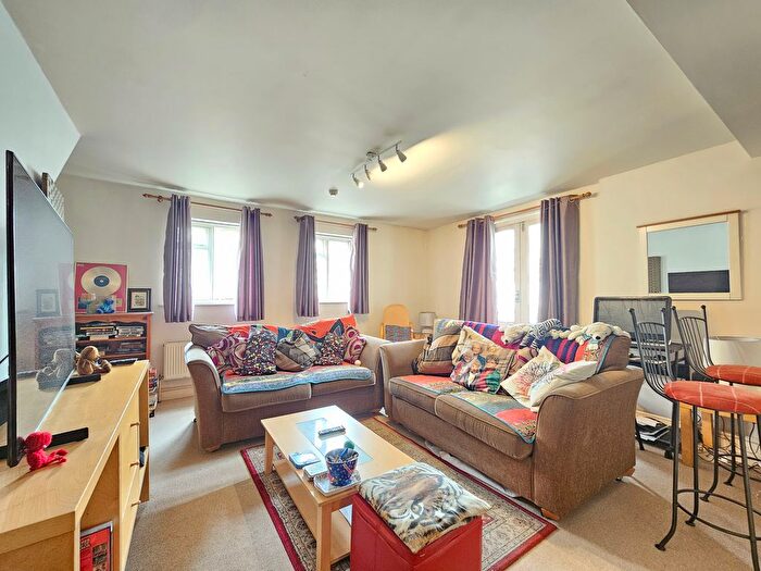 2 Bedroom Flat To Rent In Conduit Place, London, W2