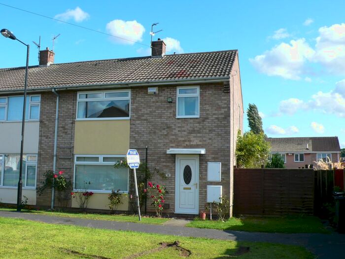 3 Bedroom Semi-Detached House To Rent In Stone Riding, Edlington, Doncaster, DN12