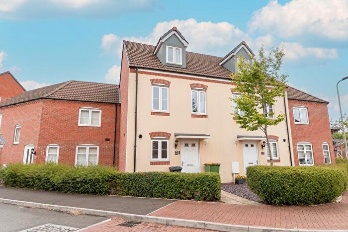 3 Bedroom Terraced House For Sale In Lysaght Way, Newport, NP19