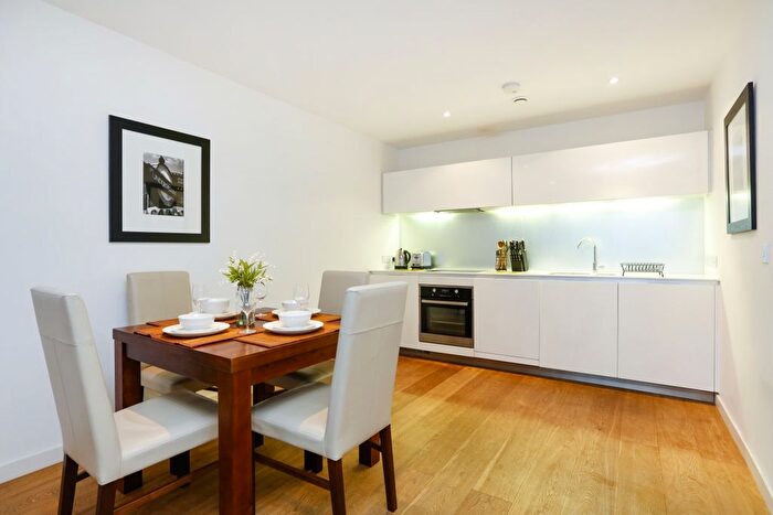 1 Bedroom Flat To Rent In Hardwicks Square, SW18