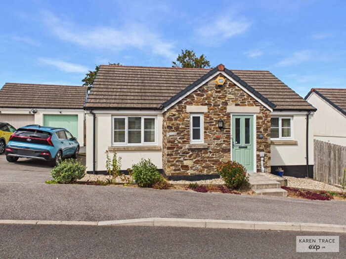 3 Bedroom Detached Bungalow For Sale In Du Maurier Drive, Fowey, PL23