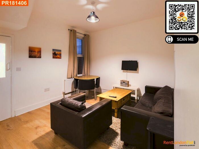 4 Bedroom House To Rent In Awesome Bed House In Canning Town, E16