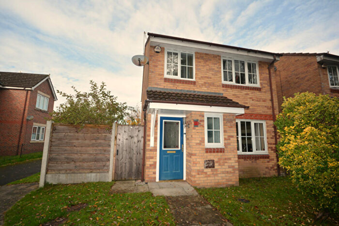 3 Bedroom Detached House For Sale In Sandybrook Drive, Manchester, M9