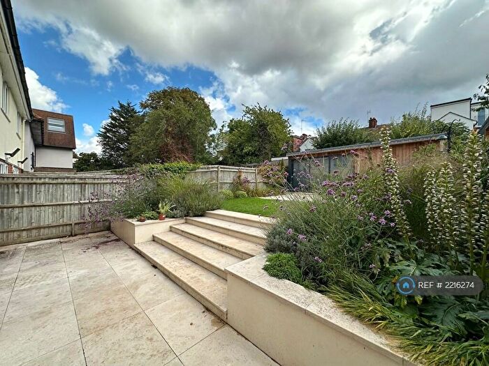 6 Bedroom Semi-Detached House To Rent In Sinclair Grove, London, NW11