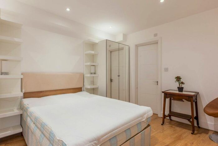 1 Bedroom Flat To Rent In Kings Cross Road, King's Cross, London, WC1X