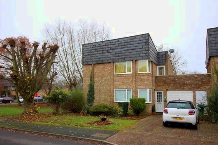 3 Bedroom Detached House To Rent In Hanmer Road, Simpson, Milton Keynes, MK6