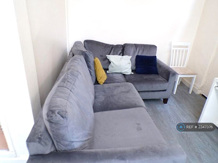 6 Bedroom Semi-Detached House To Rent In Egerton Road, Manchester, M14
