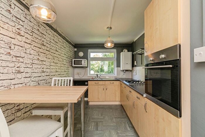 1 Bedroom Flat To Rent In Tunstall Close, Bristol, Somerset, BS9