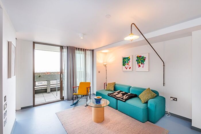 1 Bedroom Flat To Rent In St. Leonards Road, London, E14