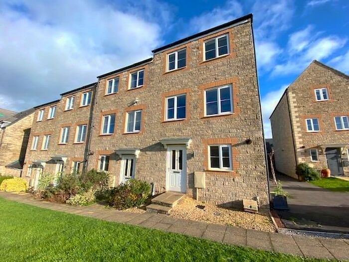 3 Bedroom End Of Terrace House To Rent In Paulton, Bristol, BS39