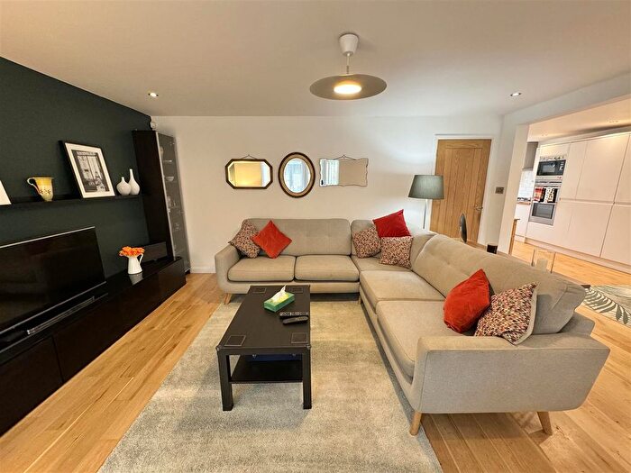 4 Bedroom Detached House For Sale In Hall Farm Crescent, Broughton Astley, Leicester, LE9