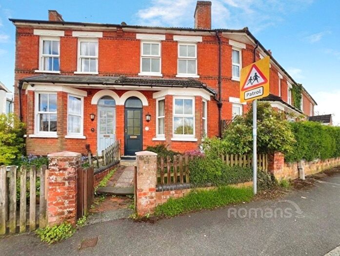 2 Bedroom Terraced House For Sale In Alexandra Road, Aldershot, Hampshire, GU11