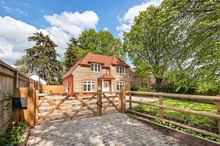 4 Bedroom Detached House For Sale In Aldworth Road, Upper Basildon, RG8