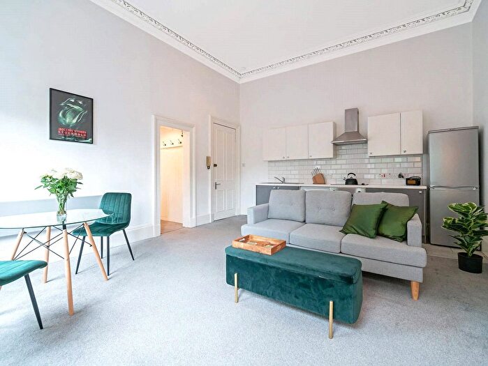 1 Bedroom Flat For Sale In Huntly Gardens, Dowanhill, Glasgow, G12