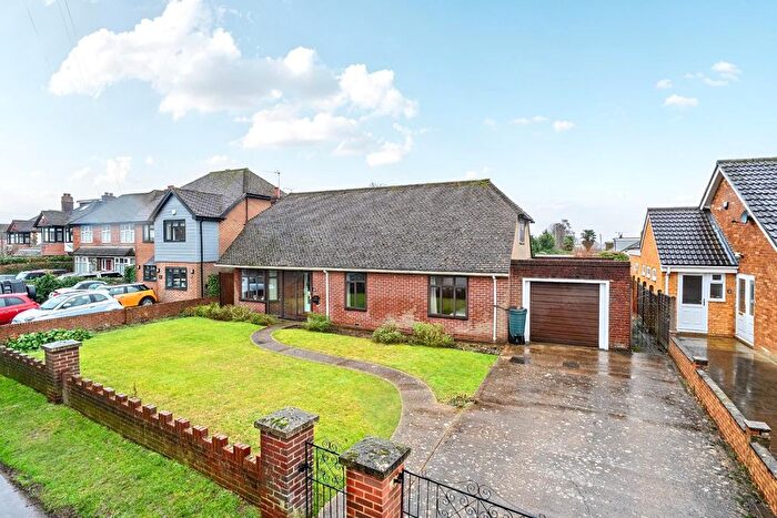 3 Bedroom Bungalow For Sale In Mackenders Lane, Eccles, Aylesford, ME20