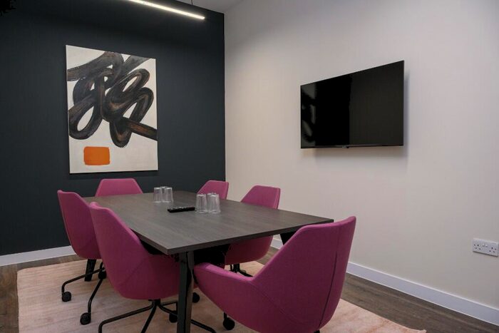 1 Bedroom Apartment To Rent In Bow Square, Queensway, Southampton, Hampshire, SO14