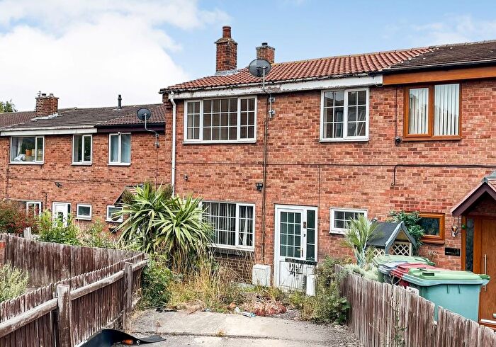 3 Bedroom Terraced House For Sale In Hazelby Road, Creswell, Worksop, Nottinghamshire, S80